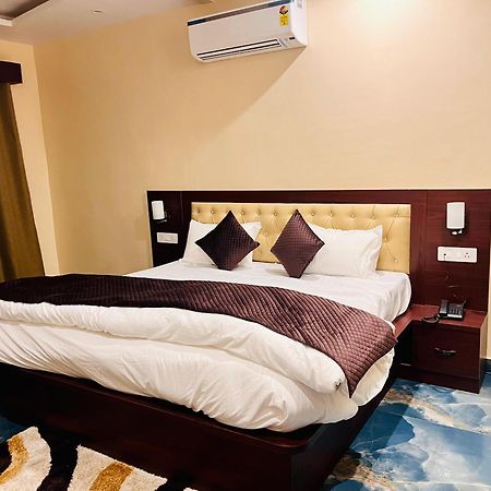 The Mount Valley Hotel Haldwani Exterior photo