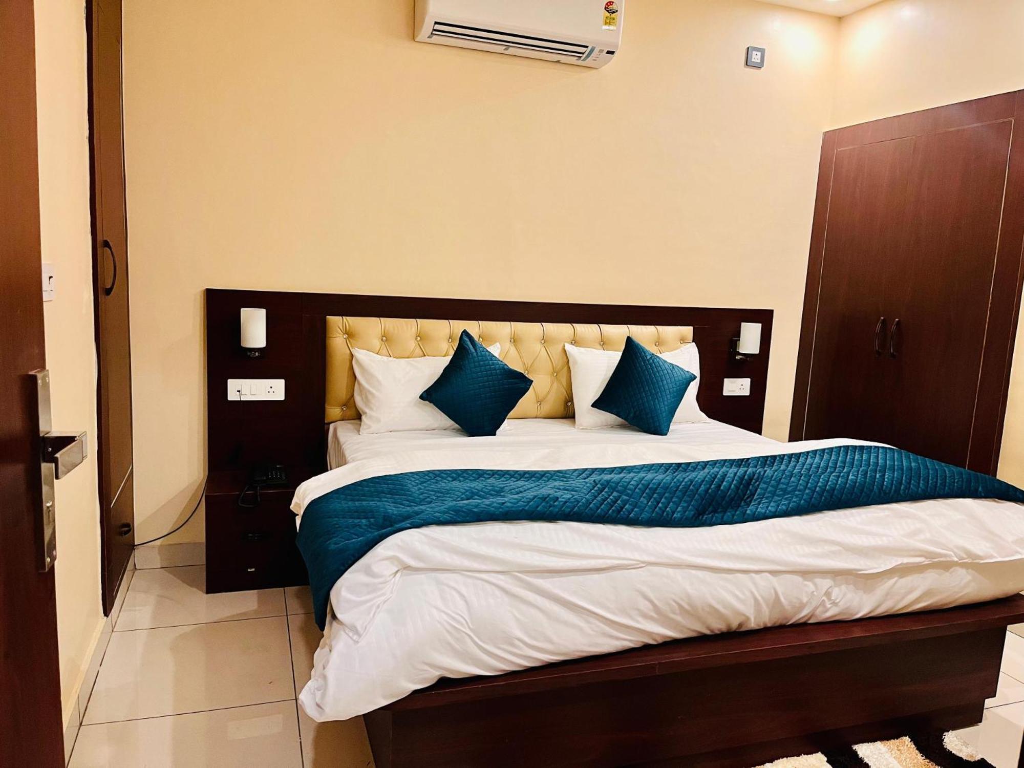 The Mount Valley Hotel Haldwani Exterior photo
